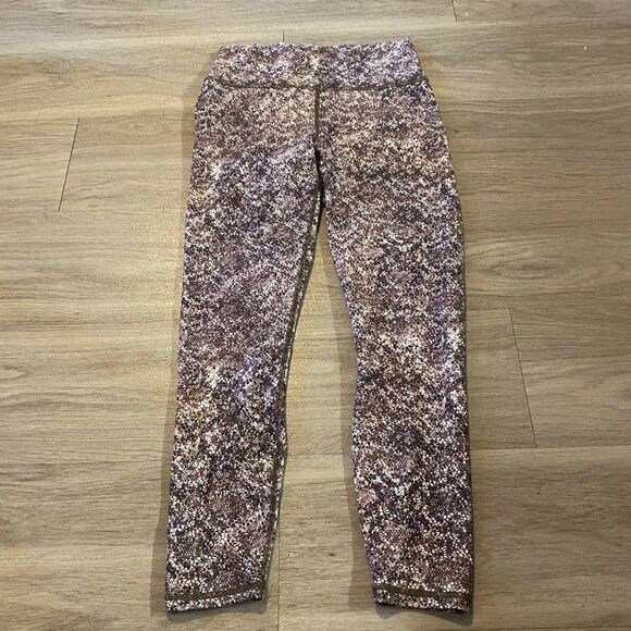 Fabletics Mid - Rise printed powerhold women's athletic leggings size  XS - Picture 1 of 8